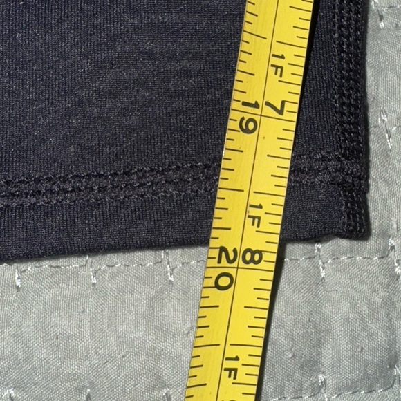 Fabletics Classic Black Women's Leggings. - Picture 5 of 11